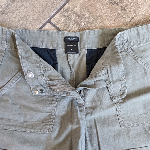 Ann Taylor Signature Shorts Safari Cargo Style 100% Cotton Size 8 Green - Picture 10 of 10